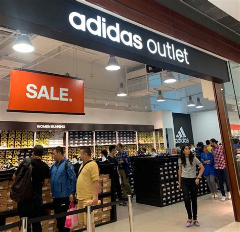 adidas outlet store paramus